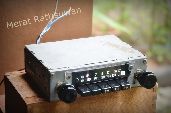 ขายวิทยุเก่า 4 ตัว เติมเต็ม ขายวิทยุเก่า 4 ตัว เติมเต็ม