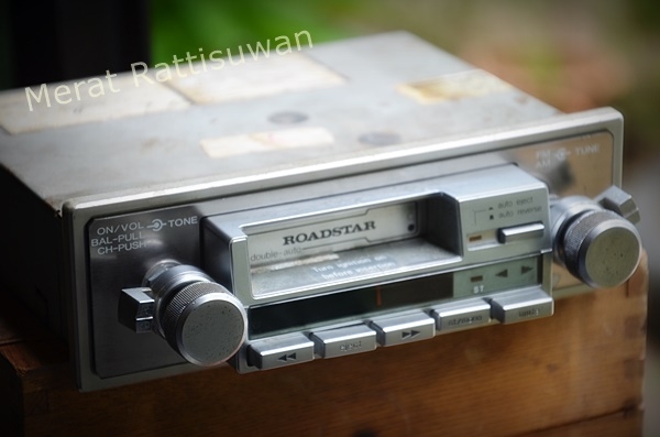 ขายวิทยุเก่า 4 ตัว เติมเต็ม ขายวิทยุเก่า 4 ตัว เติมเต็ม