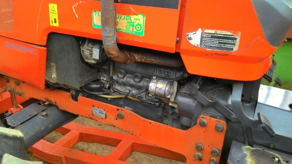 ขายรถไถ KUBOTA M5000 พร้อมดันหน้า ราคา 335,000 ทะเบียนพร้อมโอน รถอยู่ อ.แกลง จ.ระยอง สนใจสอบถาม 0818618678 id line=0818618678   id line=carbonthai  https://www.facebook.com/pages/Tractors-Rayong/307154532717928