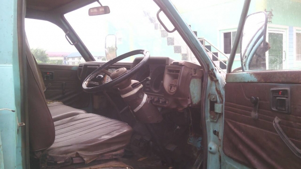 ขายด่วนรถ6ล้อkS777เครือง110แรงรถสวยเดิมออกห้างมือเดียว ขายด่วนรถ6ล้อkS777เครือง110แรงรถสวยเดิมออกห้างมือเดียว