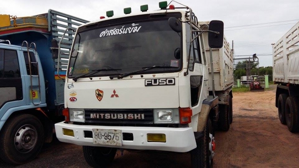 ขายดั้ม2เพลา MITSUBISHI FN527M-A เบรกใหญ่ เครื่อง195แรง พ.เพาเวอร์ เบรกทิฟฟี่ ภายในสวย แอร์เย็น สภาพพร้อมใช้งาน เอกสารพร้อมโอน ราคา790,000 สนใจโทร 090-8588220คุณนะ 093-3258446คุณบิว หรือเข้าดูสินค้าอื่นๆได้ที่ www.truck.in.th/498 หรือเพจFacebook ณรงค์ ซื้