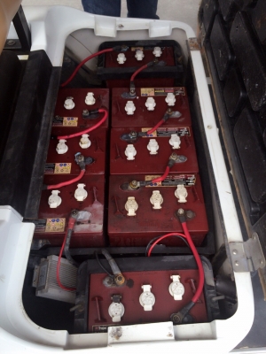 ขายรถกอล์ฟไฟฟ้า 3 ตอน 6 ที่นั่ง ขายรถกอล์ฟไฟฟ้า 3 ตอน 6 ที่นั่ง