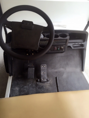 ขายรถกอล์ฟไฟฟ้า 3 ตอน 6 ที่นั่ง ขายรถกอล์ฟไฟฟ้า 3 ตอน 6 ที่นั่ง