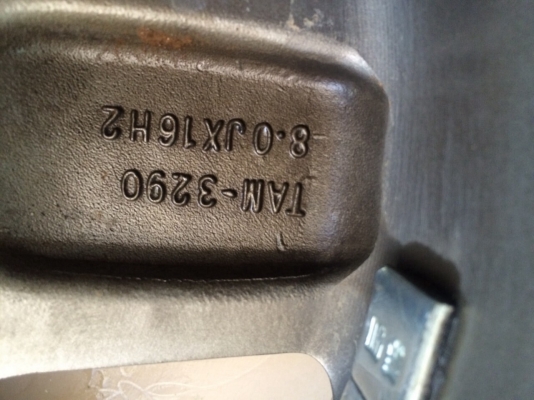 ขายยาง mud maxxis 33 x 15 สวยๆครับ ขายยาง mud maxxis 33 x 15 สวยๆครับ