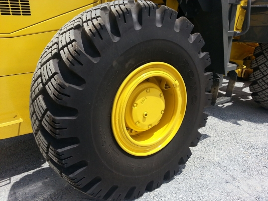 คันที่2. KOMATSU WA 400-3E นำเข้าจากญี่ปุ่น สภาพ 90\% ติดต่อ 090-986-2521 อ๊อบ