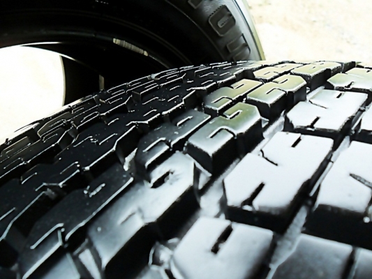 ยางกระบะสูงขอบ17 บริดสโตน 255-65-R17ลงพื้นปี14 (4เส้น 4,900บ)ดอกเพียบ98\% เหมือนยางใหม่