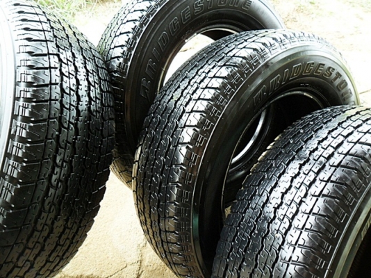 ยางกระบะสูงขอบ17 บริดสโตน 255-65-R17ลงพื้นปี14 (4เส้น 4,900บ)ดอกเพียบ98\% เหมือนยางใหม่