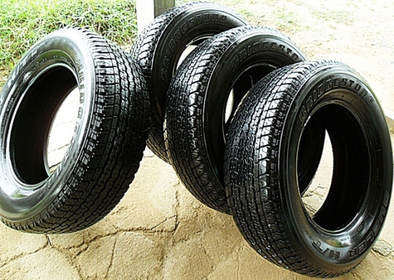 ยางกระบะสูงขอบ17 บริดสโตน 255-65-R17ลงพื้นปี14 (4เส้น 4,900บ)ดอกเพียบ98\% เหมือนยางใหม่