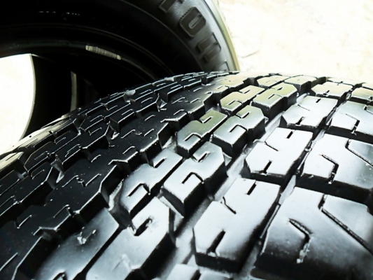 ยางกระบะสูงขอบ17 บริดสโตน 255-65-R17ลงพื้นปี14 (4เส้น 4,900บ)ดอกเพียบ98\% เหมือนยางใหม่