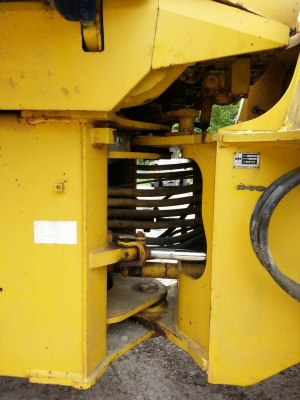 รถตัก Komatsu WA300-1 ซีเรียล 30,000 มาถึงไทยละครับ นำเข้าจากญี่ปุ่น สภาพแจ่มมาก ยางสวย 090-986-2521 อ๊อบ