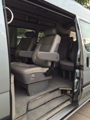 ขายรถตู้หลังคาสูง สีเดิมทั้งคัน วีไอพี พร้อมใช้งาน