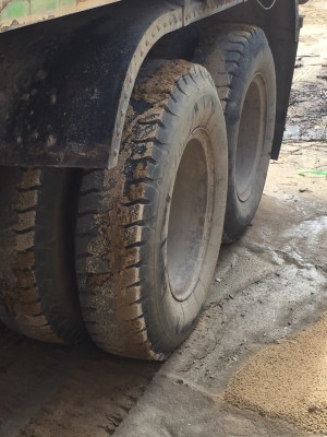 ขายสิบล้อดั้มเพลาเดียวบรรทุกได้ 17 ตัน ยางดีสภาพพร้อมใช้ ขายสิบล้อดั้มเพลาเดียวบรรทุกได้ 17 ตัน ยางดีสภาพพร้อมใช้