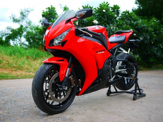 ขาย Honda CBR 1000 รถศูนย์พร้อมทะเบียนแท้ ปี 2014 สภาพสวยกริ๊ป