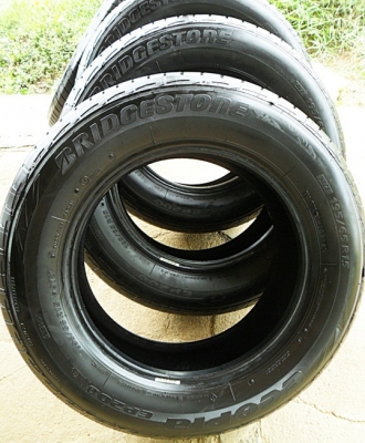 ยางสภาพป้ายแดงขอบ15 บริดสโตน 195-65-R15 ลงพื้นปี14 (4เส้น 4,800บ)สภาพ ยางใหม่