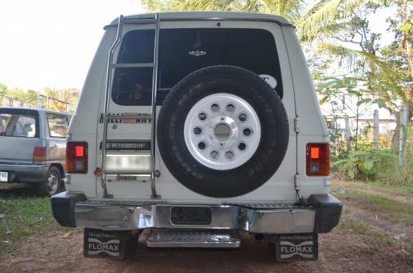 ขาย Mitsubishi pajero เหลี่ยม