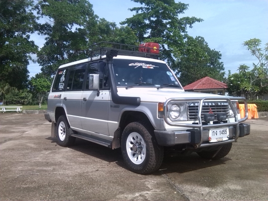 ขาย Mitsubishi pajero เหลี่ยม