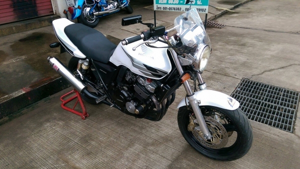 ขายคับ HONDA CB400 ปี98 เวอร์ชั่นSไมล์แดง สีสวย ท่อแต่งแฮนด์บาร์ กันล้ม ชิวหน้า กระจกแต่ง ยางหน้าหลังโซ่สเตอเต็ม อินวอยส์ สรรพสามิตร ราคา 69500 บาท ส่งได้ทั่วไทยคับ สนใจติดต่อ 081-0578282 FACEBOOK ชาญณรงค์ ป๊อป ชัยอมฤต ไอดีไลน์ POPBIGBIKESAKON คับ สนใจรถส