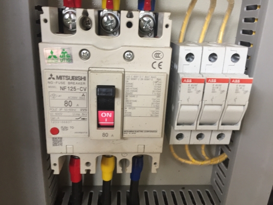 ขายตู้ไฟฟ้าโรงงาน เมน80A มี saveTcut พร้อมในตัว สวยมากครับ