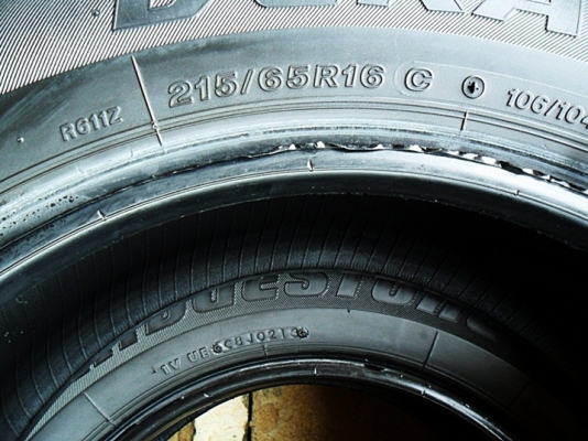 ยางกระบะขอบ16 บริดสโตน215-65-R16 ลงพื้นกลางปี13 (4เส้น2,600บ) ยางกระบะขอบ16 บริดสโตน215-65-R16 ลงพื้นกลางปี13 (4เส้น2,600บ)