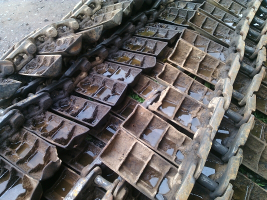 ขายโซ่พร้อมแผ่นตีนเป็ดราคาเศษเหล็ก