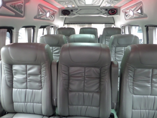 ตู้แต่งเต็มๆ แอร์ไมโครบัส มองหารถตู้ โทร 087-775-8887