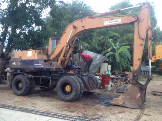 ขายรถตักล้อยาง Komatsu PW100 รุ่น 3 เดิมๆ ตามรุ่น 2 เพลา รถใช้งานได้ดี สนใจติดต่อ กุ้งบางมด 098-3248078