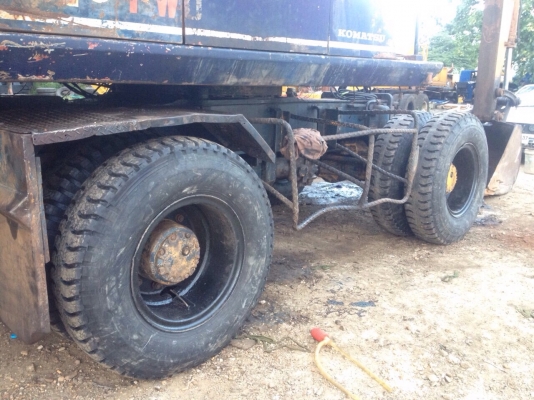ขายรถตักล้อยาง Komatsu PW100 รุ่น 3 เดิมๆ ตามรุ่น 2 เพลา รถใช้งานได้ดี สนใจติดต่อ กุ้งบางมด 098-3248078