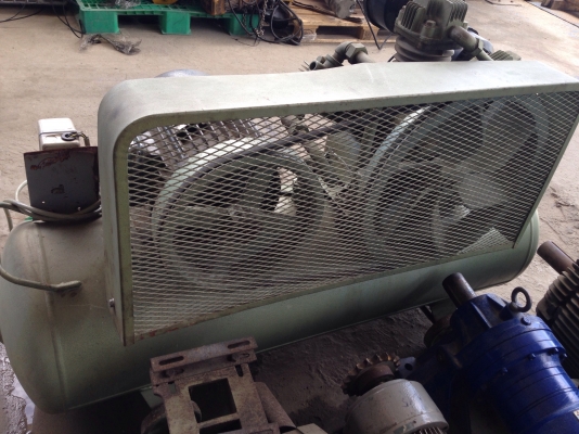 ขายปั้มลม Hitachi มอเตอร์ Teco 7.5HP. ถัง 230 ลิตร สภาพสวยเดิมๆ พร้อมใช้งาน ขายปั้มลม Hitachi มอเตอร์ Teco 7.5HP. ถัง 230 ลิตร สภาพสวยเดิมๆ พร้อมใช้งาน