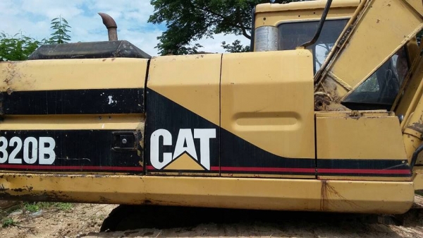 รถแบคโฮ CAT 320 V1 รถพร้อมใช้งาน มีทะเบียน