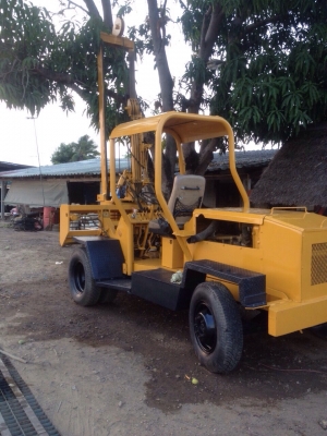 ขายรถทุบถนน เครื่อง HINO EC100 สภาพสวย ใช้งานได้ดี สนใจติดต่อกุ้งบางมด 098-3248078