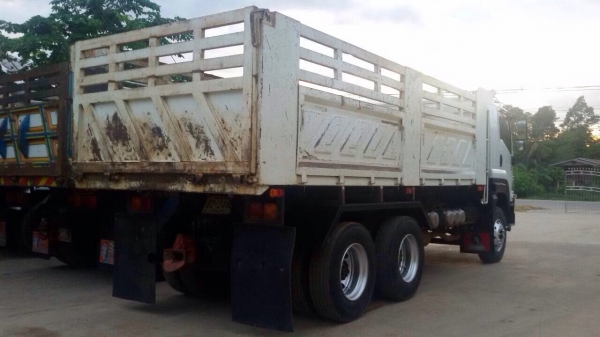 ขายรุบรรทุกสิบล้อดัมพ์ ISUZU 360 ปี 53 กระบะสามมิตร มีระบบลากพ่วง สนใจติดต่อกุ้งบางมด 098-3248078