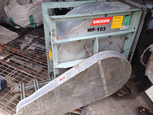 ขายโบวเวอร์ ระบายอากาศ KRUGER ขนาดใส่กับมอเตอร์ 2HP. แต่ไม่มีมอเตอร์ครับ สภาพสวย พร้อมใช้งาน