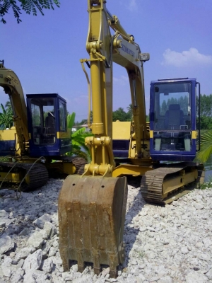 ขายด่วน KOMATSU PC60-5  เก่าญี่ปุ่น สภาพสวย  เอกสารครบ  พร้อมใช้งาน   สนใจโทร  089-7462641   เจ๊สุวรรณีจ้า