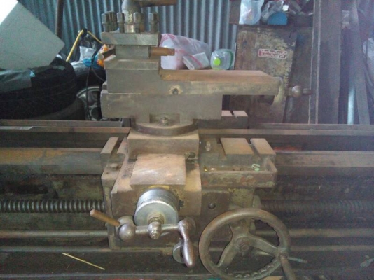 ขายกลึง8ฟุตคอลึก1.2เมตรใต้หวันพร้อมใช้ผ่านป้อมมีดได้15นิ้ว