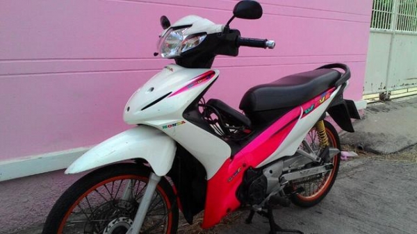 หัวฉีดเครื่องดีเข้าเกียร์เงียบ ปี52พร้อมโอน ภาษีขาด1ปี 0818458757