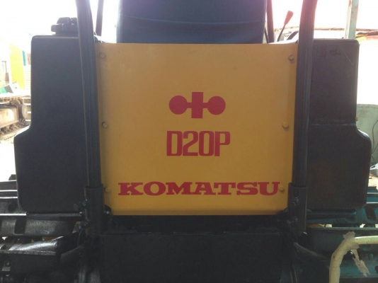 ขายด่วนแทรกเตอร์KOMATSU D20P-5 ใบมีด6ทิศทาง พร้อมใช้งาน