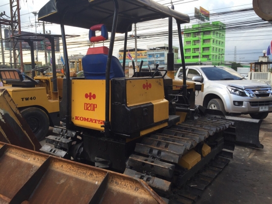 ขายด่วนแทรกเตอร์KOMATSU D20P-5 ใบมีด6ทิศทาง พร้อมใช้งาน
