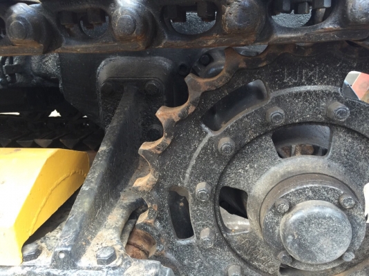 ขายด่วนแทรกเตอร์KOMATSU D20P-5 ใบมีด6ทิศทาง พร้อมใช้งาน