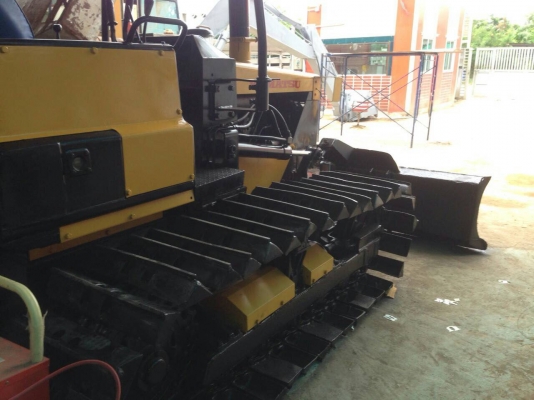 ขายด่วนแทรกเตอร์KOMATSU D20P-5 ใบมีด6ทิศทาง พร้อมใช้งาน