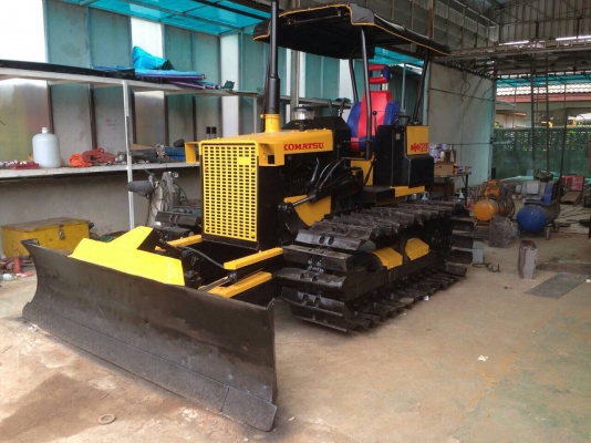 ขายด่วนแทรกเตอร์KOMATSU D20P-5 ใบมีด6ทิศทาง พร้อมใช้งาน