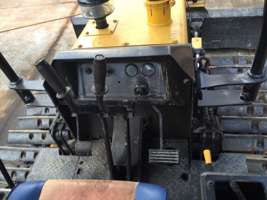 ขายด่วนแทรกเตอร์KOMATSU D20P-5 ใบมีด6ทิศทาง พร้อมใช้งาน