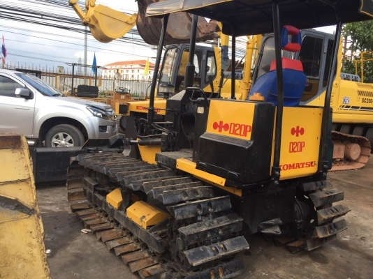 ขายด่วนแทรกเตอร์KOMATSU D20P-5 ใบมีด6ทิศทาง พร้อมใช้งาน