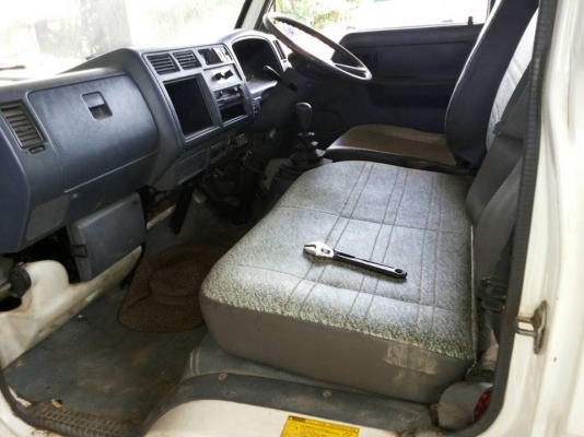 ขายรถ6ล้อ HINO FA 136 แรง ปี45 ยาว4.5เมตร รถเดิมๆ รถสวยมากๆ