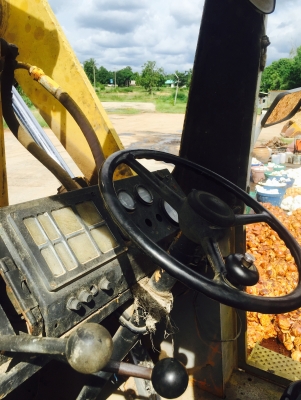 ขายรถตักล้อยางโคมัสสุ 515