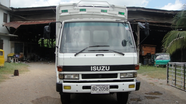 ดาวน์55000 ISUZU ROCKY แอร์ ฟิล์ม เพาเวอร์ เครื่องดี คัสฃีสวย รถพร้อมใช้ ราคาถูก