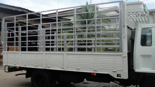 ดาวน์55000 ISUZU ROCKY แอร์ ฟิล์ม เพาเวอร์ เครื่องดี คัสฃีสวย รถพร้อมใช้ ราคาถูก