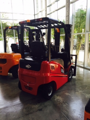 HC Forklift ไฟฟ้า 1.5 ตัน