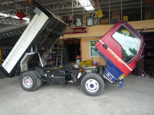 6 ล้อ ดั้มพ์ NKR58E  เครื่อง 4HF1