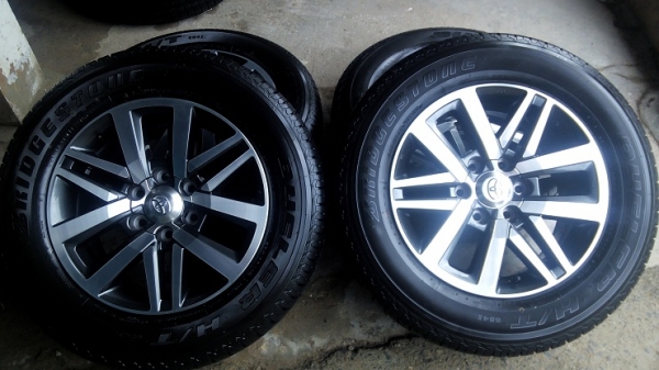 FORTUNER 2015 ขอบ 18 ใหม่กริ๊บ