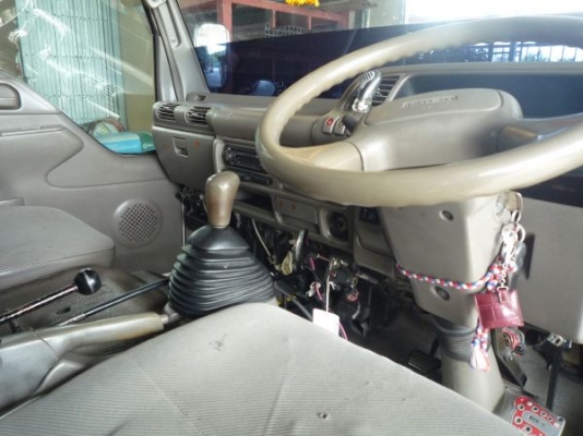 6 ล้อ ดั้มพ์ NKR58E เครื่อง 4HF1